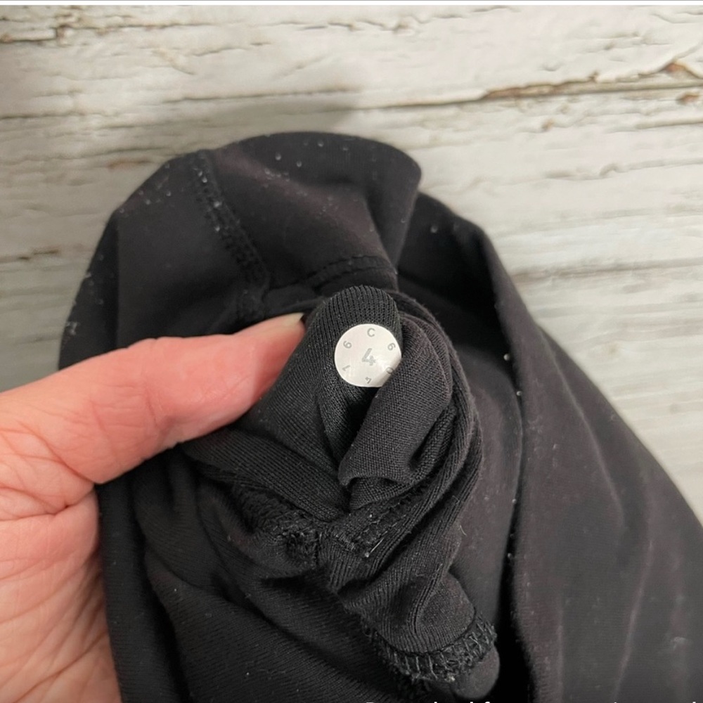 Black lululemon leggings